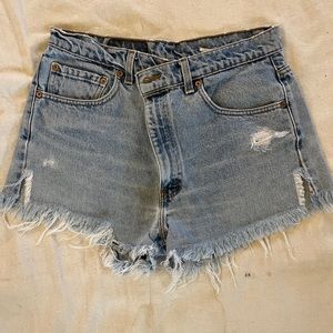 505 Levi Jean cut off shorts